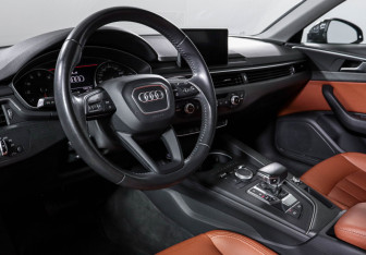 Подержанный автомобиль Audi A4 Sedan 2017 года (14 фото)