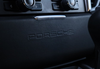 Подержанный автомобиль Porsche Macan 2014 года (19 фото)