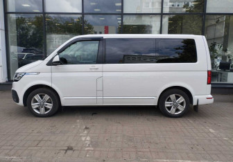 Подержанный автомобиль Volkswagen Multivan 2020 года (5 фото)