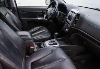 Подержанный автомобиль Hyundai Santa Fe 2011 года (9 фото)