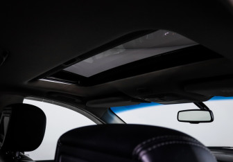 Подержанный автомобиль Nissan Pathfinder 2015 года (18 фото)