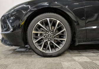 Подержанный автомобиль Hyundai Sonata 2022 года (18 фото)