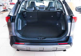 Новый Toyota RAV4 2025 (10 фото)