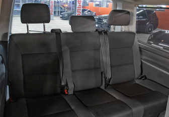 Подержанный автомобиль Volkswagen Multivan 2010 года (14 фото)