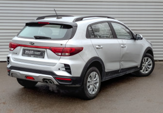 Подержанный автомобиль Kia Rio Hatchback 2021 года (5 фото)