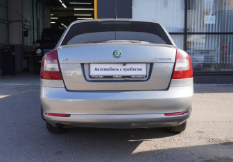 Подержанный автомобиль Skoda Octavia Liftback 2008 года (6 фото)