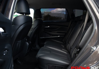 Подержанный автомобиль Hyundai Santa Fe 2021 года (8 фото)