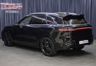 Подержанный автомобиль Voyah Free 2023 года (7 фото)