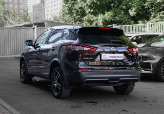 Подержанный автомобиль Nissan Qashqai 2020 года (6 фото)