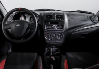 Подержанный автомобиль LADA (ВАЗ) Granta Sedan 2025 года (12 фото)