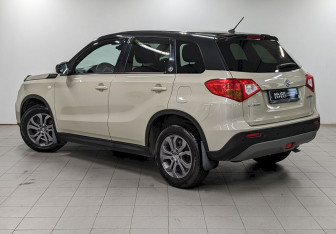 Подержанный автомобиль Suzuki Vitara 2018 года (7 фото)