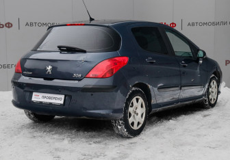Подержанный автомобиль Peugeot 308 Hatchback 2009 года (5 фото)