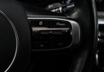 Подержанный автомобиль Kia K5 2021 года (24 фото)