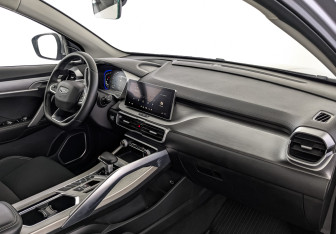 Подержанный автомобиль Geely Coolray 2023 года (13 фото)