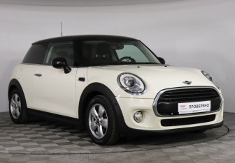 Подержанный автомобиль MINI Hatch 2017 года (3 фото)