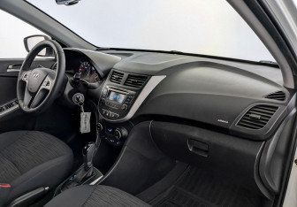 Подержанный автомобиль Hyundai Solaris Sedan 2016 года (11 фото)