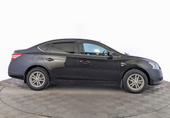 Подержанный автомобиль Nissan Sentra Sedan 2014 года (4 фото)