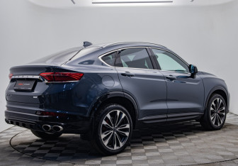 Подержанный автомобиль Geely Tugella 2023 года (5 фото)
