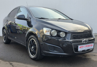 Подержанный автомобиль Chevrolet Aveo Sedan 2012 года (3 фото)