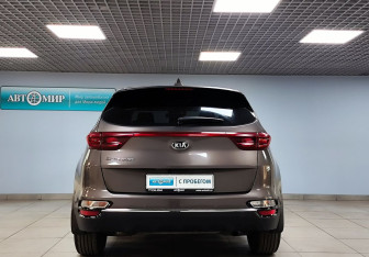 Подержанный автомобиль Kia Sportage 2019 года (6 фото)