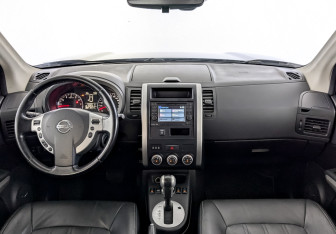 Подержанный автомобиль Nissan X-Trail 2014 года (14 фото)