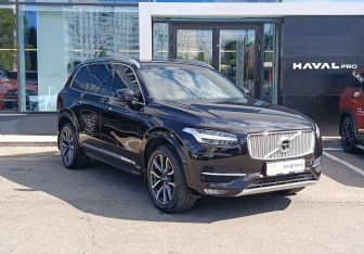 Подержанный автомобиль Volvo XC90 2015 года (3 фото)