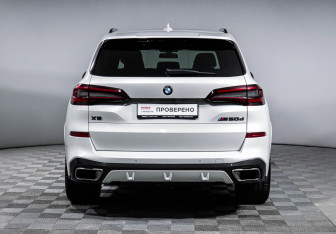 Подержанный автомобиль BMW X5 2021 года (6 фото)
