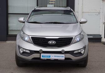 Подержанный автомобиль Kia Sportage 2015 года (2 фото)