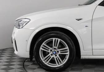 Подержанный автомобиль BMW X4 2016 года (8 фото)
