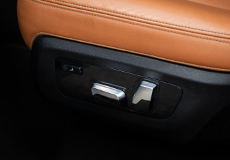 Подержанный автомобиль BMW X7 2019 года (16 фото)