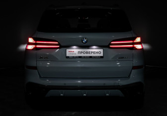 Подержанный автомобиль BMW X5 2025 года (28 фото)
