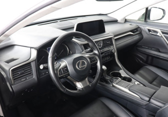 Подержанный автомобиль Lexus RX 2020 года (9 фото)