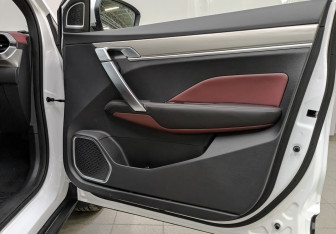 Подержанный автомобиль Geely Coolray 2023 года (23 фото)