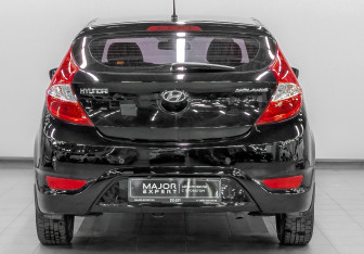 Подержанный автомобиль Hyundai Solaris Hatchback 2014 года (6 фото)