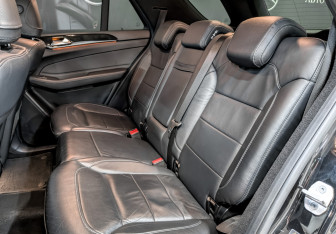 Подержанный автомобиль Mercedes-Benz GLE 2017 года (12 фото)