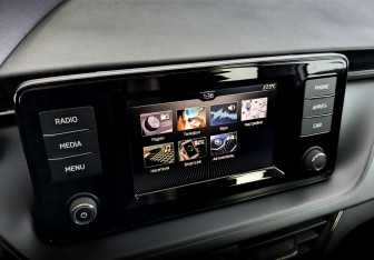 Подержанный автомобиль Skoda Rapid Liftback 2021 года (24 фото)