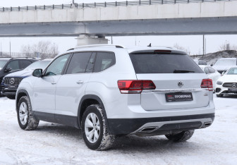 Подержанный автомобиль Volkswagen Teramont 2018 года (7 фото)