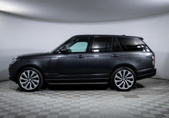 Подержанный автомобиль Land Rover Range Rover 2021 года (8 фото)