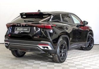 Подержанный автомобиль Omoda C5 2024 года (5 фото)
