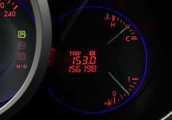 Подержанный автомобиль Mazda CX-7 2010 года (28 фото)