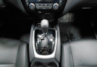 Подержанный автомобиль Nissan X-Trail 2018 года (13 фото)
