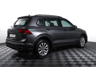 Подержанный автомобиль Volkswagen Tiguan 2021 года (5 фото)