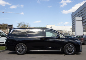 Подержанный автомобиль Voyah Dream 2023 года (3 фото)