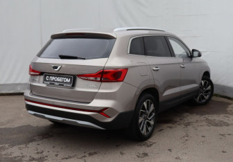 Подержанный автомобиль Jetta VS7 2023 года (4 фото)