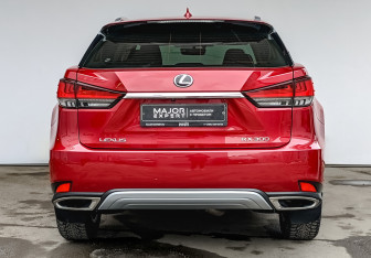 Подержанный автомобиль Lexus RX 2021 года (6 фото)