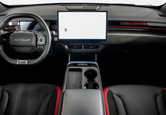 Подержанный автомобиль Jetour Dashing 2023 года (12 фото)