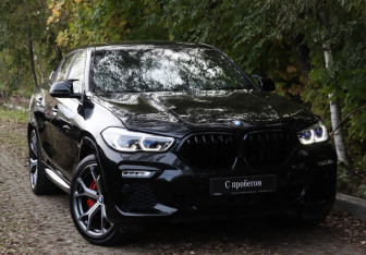 Подержанный автомобиль BMW X6 2021 года (23 фото)
