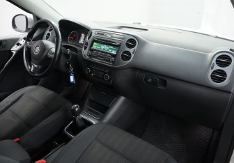Подержанный автомобиль Volkswagen Tiguan 2011 года (11 фото)
