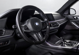 Подержанный автомобиль BMW X7 2019 года (15 фото)