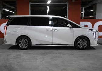 Подержанный автомобиль GAC M8 2024 года (4 фото)